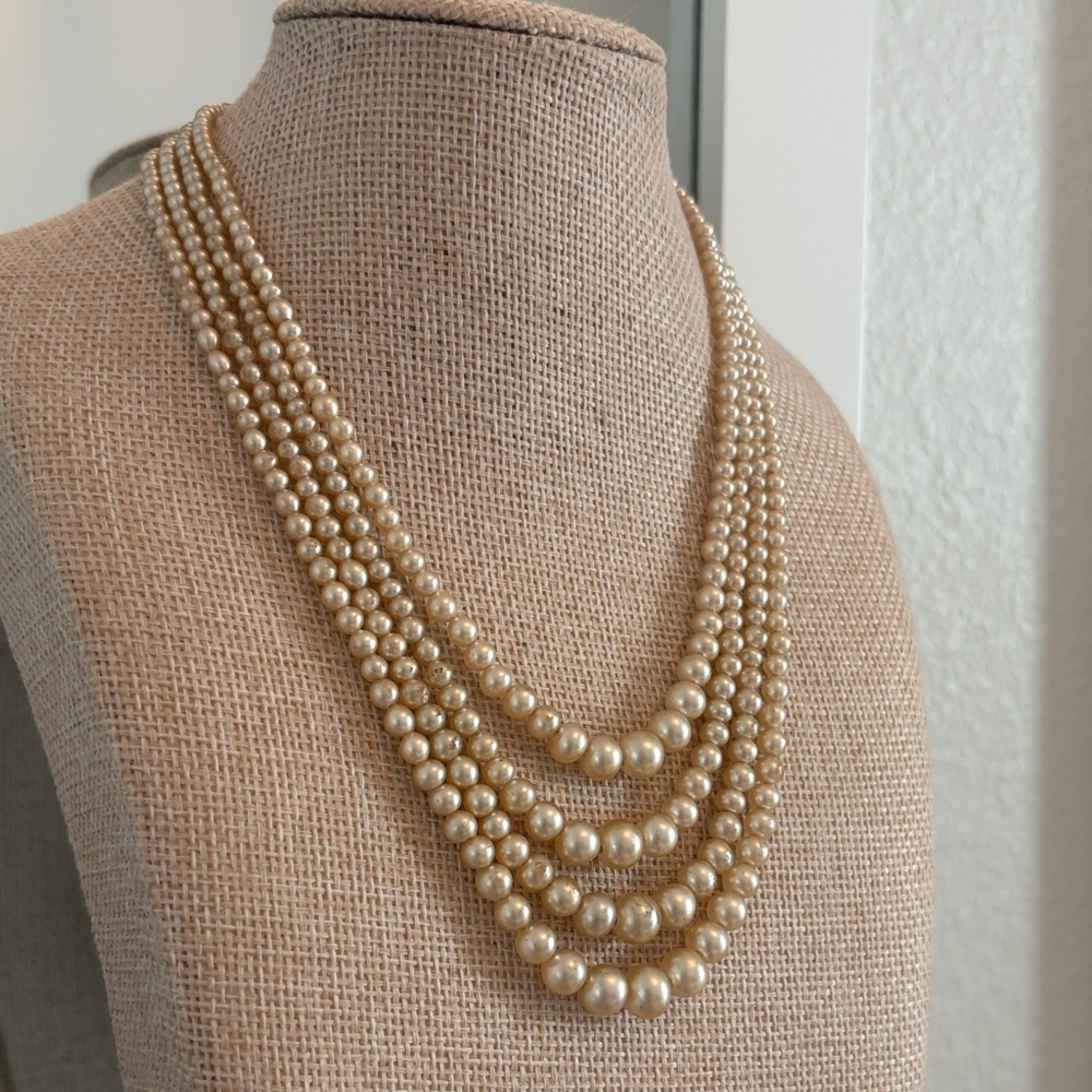 Dainty Vintage Pearl Necklace